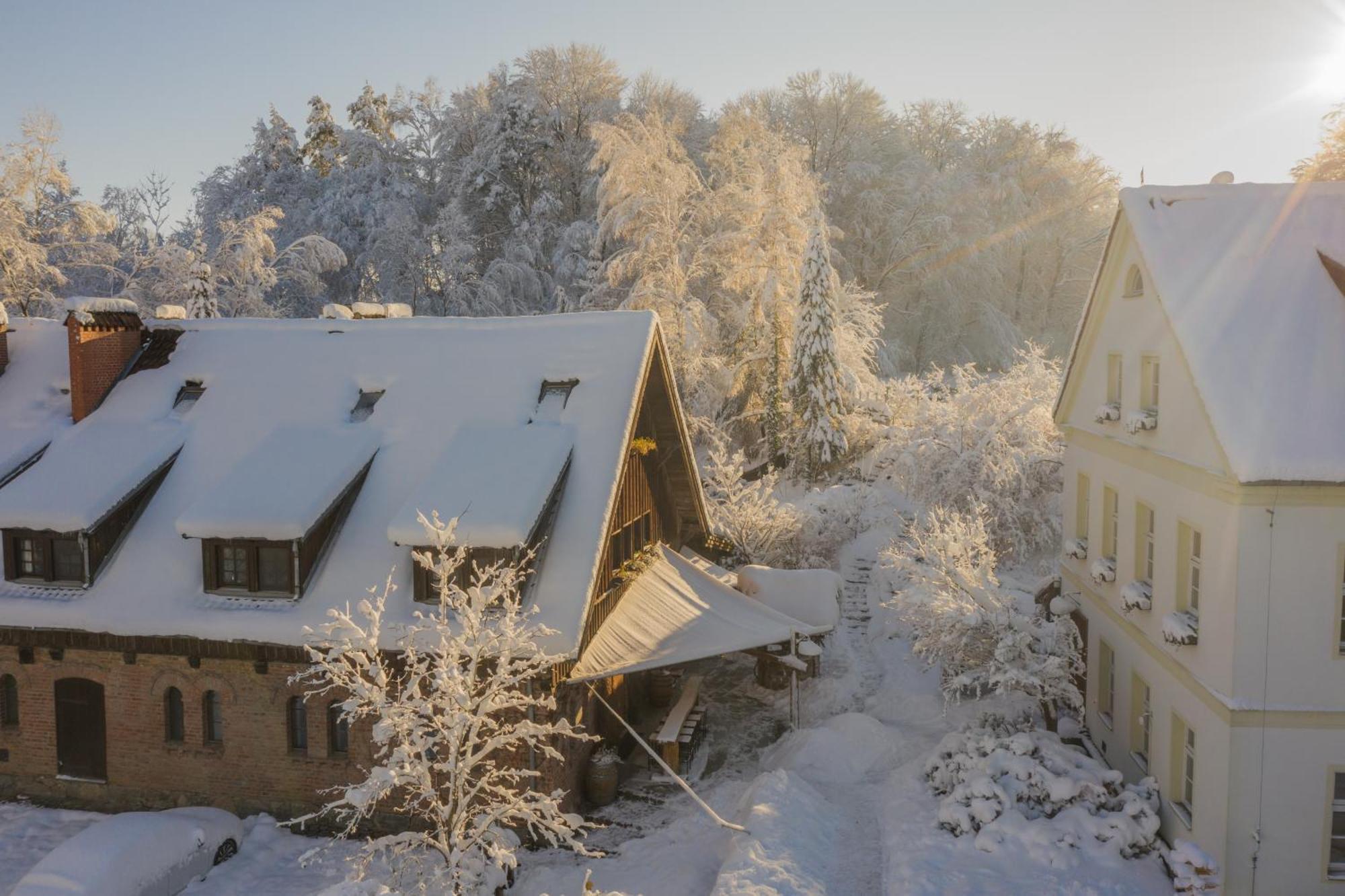 Mlyn Klekotki Spa Resort Экстерьер фото
