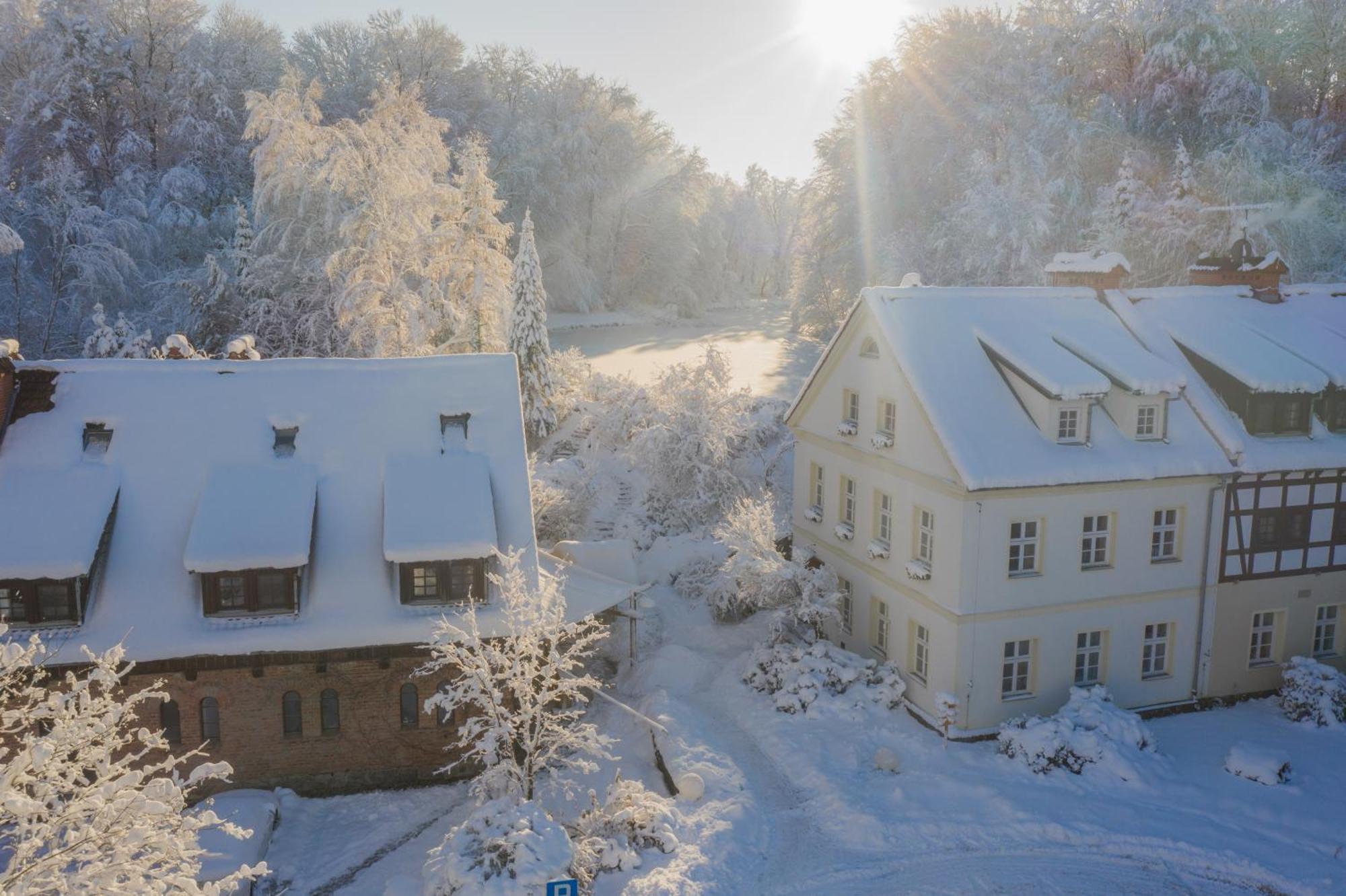 Mlyn Klekotki Spa Resort Экстерьер фото